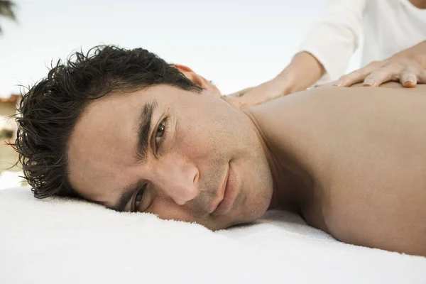 Portrait Hispanic Mature Man Receiving Back Massage Spa — Stock Photo, Image