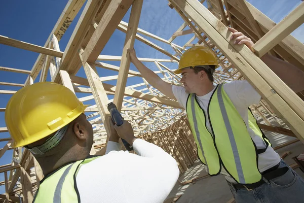 Trabajadores Que Trabajan Marco Una Obra Construcción — Foto de Stock