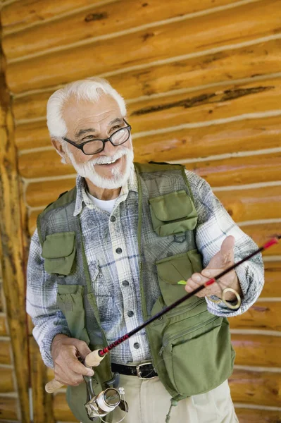 Felice Ispanico Anziano Indossa Gilet Pesca Tiene Una Canna Pesca — Foto Stock
