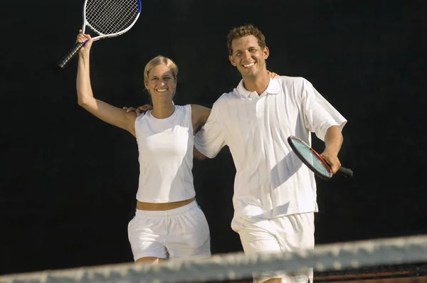 Joyeux Partenaires Tennis Célébrant Victoire — Photo