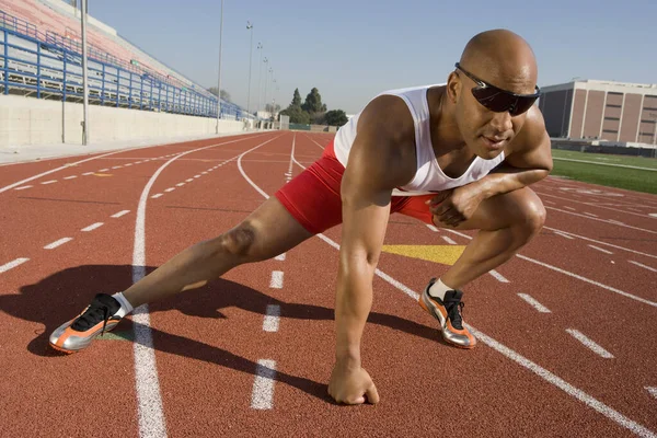 Longitud Completa Atleta Afroamericano Calentándose Antes Carrera — Foto de Stock