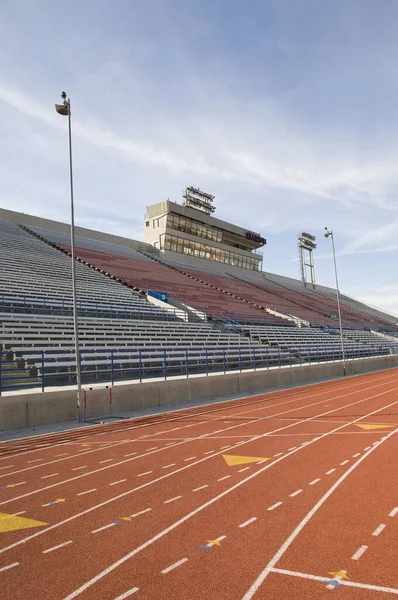 Raser Rast Stadion Gegen Bewölkten Himmel — Stockfoto