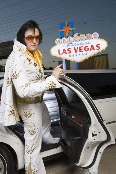 Portrait Elvis Presley Impersonator Stepping Out Car Welcome Las Vegas — Stock Photo, Image