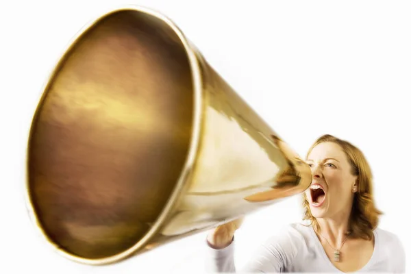Žena Křičí Přes Megafon Bílém Pozadí — Stock fotografie