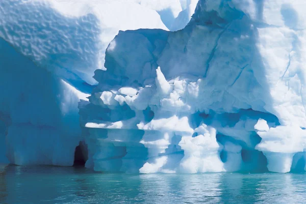 Iceberg Hielo Congelado Invierno Nieve —  Fotos de Stock