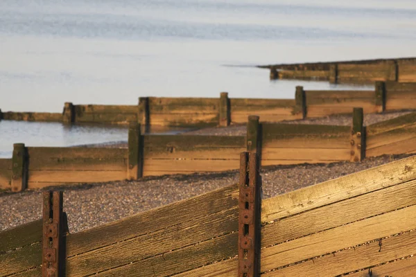 Dřevěné Vlné Vody Pláži — Stock fotografie