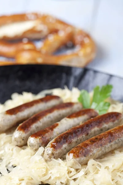 Nuremberg Bratwurst Sur Herbe Dans Une Casserole — Photo