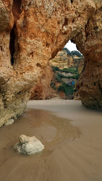 Grotta Pietra Sulla Costa Dell Algarve — Foto Stock