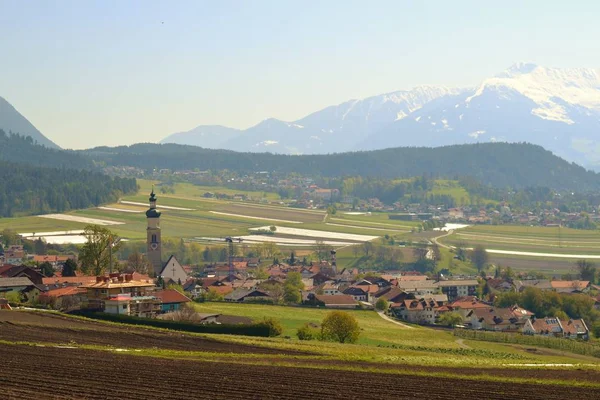 Dorf Den Österreichischen Alpen — Stockfoto