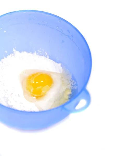 Kase Çiğ Yumurta — Stok fotoğraf
