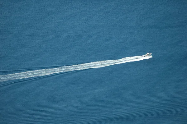 Velero Lancha Motora Mar Mediterráneo Espanto — Foto de Stock