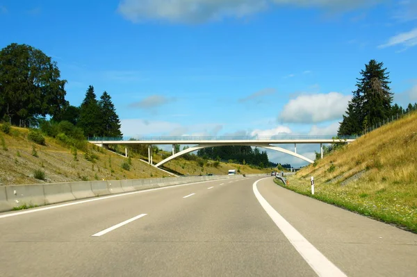 Carretera Bavaria Cerca Fssen Con Puente —  Fotos de Stock