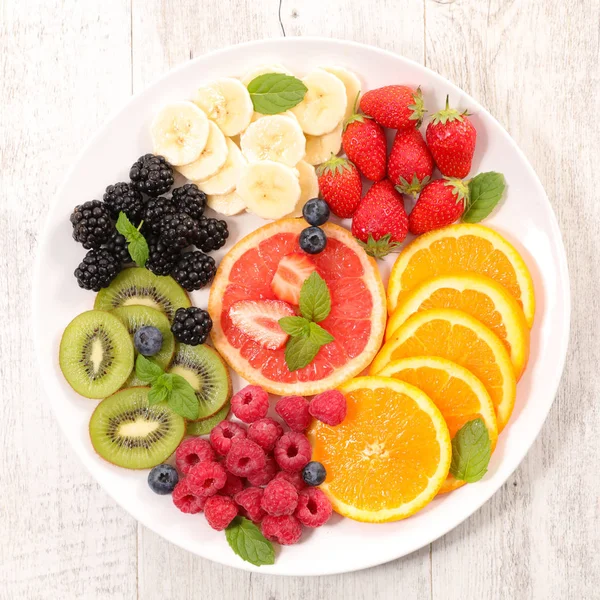 Färska Frukter Till Frukost — Stockfoto