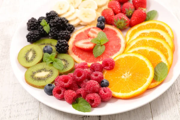 Färska Frukter Till Frukost — Stockfoto