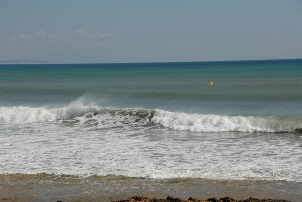 Kust Van Costa Blanca Met Golven Surfen Spanje — Stockfoto