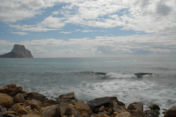 Costa Blanca Kıyılarında Dalgalar Sörfler Spanya — Stok fotoğraf