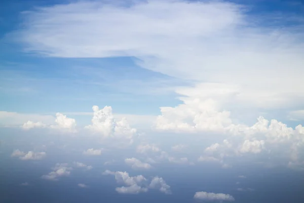 Όμορφη Μπλε Ουρανός Άσπρο Σύννεφο Φωτογραφία Αρχείου — Φωτογραφία Αρχείου