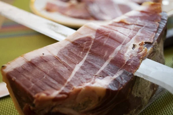 Hand Slice Cured Ham Mountain — Stock Photo, Image
