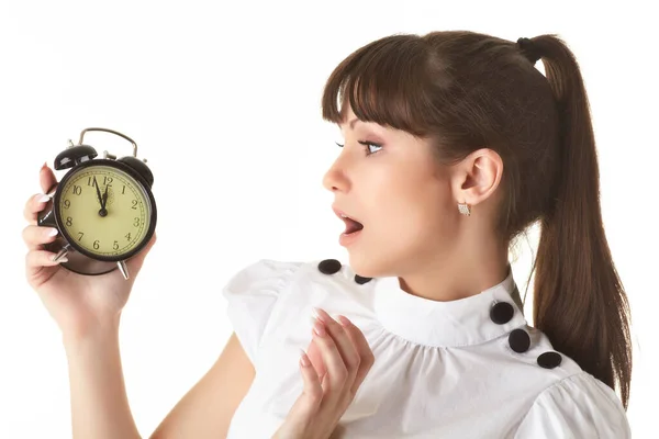 Mujer Joven Con Despertador Sobre Fondo Blanco — Foto de Stock