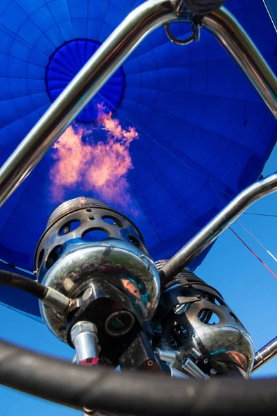 Φυσητήρας Και Εσωτερικό Μπλε Αερόστατου Θερμού Αέρα Φλόγα — Φωτογραφία Αρχείου