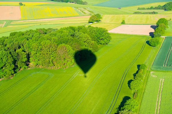 Sombra Balão Quente Paisagem Verde Cima — Fotografia de Stock