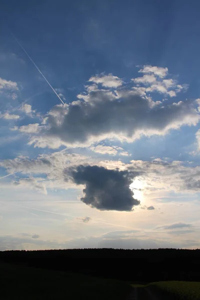 Sonne Räuber Himmel Mit Wolken — Stockfoto