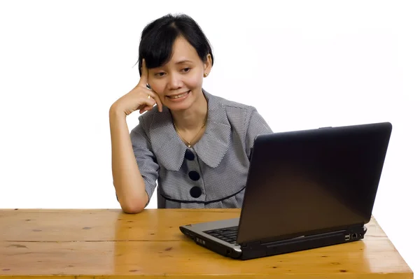 Schöne Asiatische Geschäftsfrau Stress Mit Laptop Auf Weißem Hintergrund — Stockfoto
