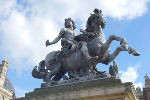 Estatua Ecuestre Frente Voz Paris — Foto de Stock