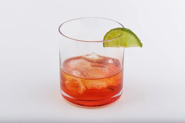 Buzlu Viski Limon Dilimli Kokteyl — Stok fotoğraf