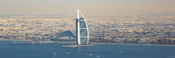 Dubai Burj Arab旅馆全景船空中俯瞰 — 图库照片