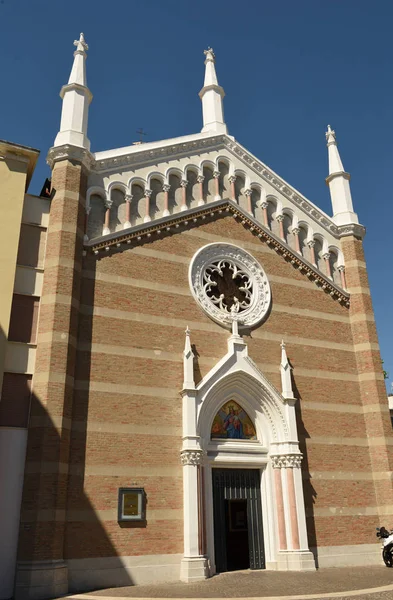 Parrocchia Santa Maria Ausiliatrice Iglesia Rimini —  Fotos de Stock