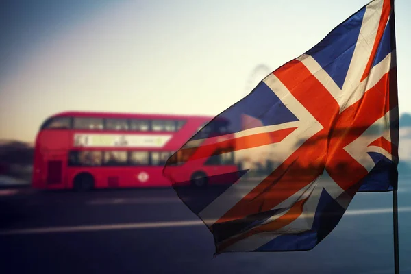 Brit Union Jack Zászló Piros Buszok Csúcsforgalomban Háttérben Szavaz Brexit — Stock Fotó