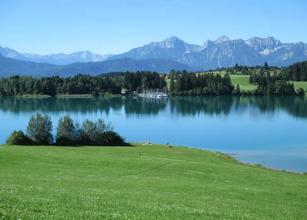 Forggensee Frente Los Alpes Ammergau —  Fotos de Stock
