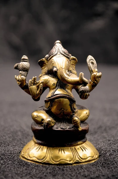 Ganesha Sur Fond Noir Gros Plan Photo — Photo