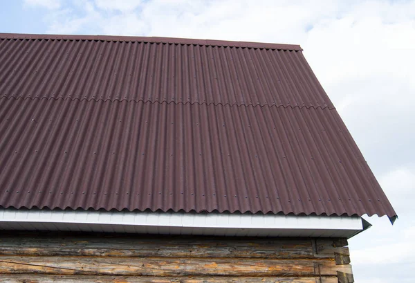 Construction Moderne Toit Avec Revêtement Métallique Rouge Une Maison Bois — Photo