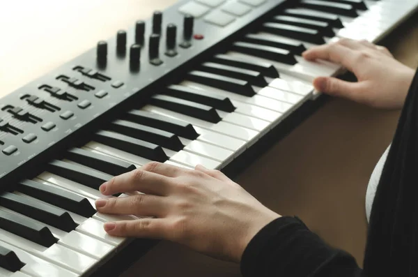 Woman Black Jacket Plays Synthesizer Window Body Frame Side View — Stock Photo, Image