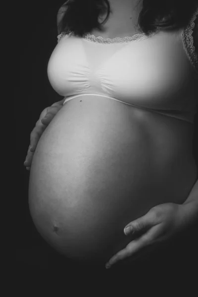 Mujer Embarazada Con Fondo Blanco —  Fotos de Stock