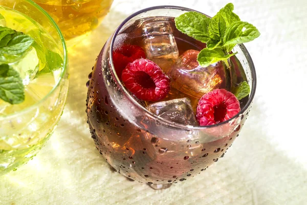 Helado Con Fruta Vasos Bajos Bulbosos — Foto de Stock