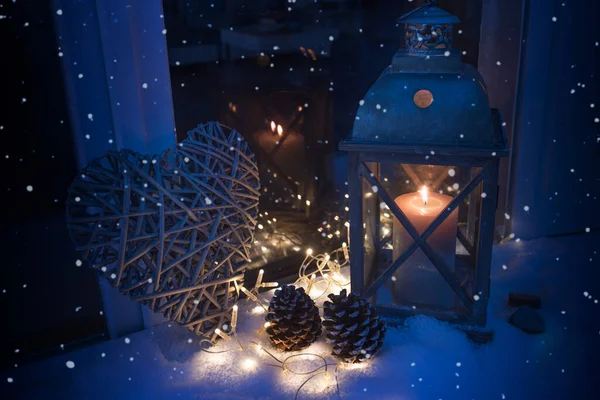 Decoración Invierno Luz Azul Con Copos Nieve — Foto de Stock