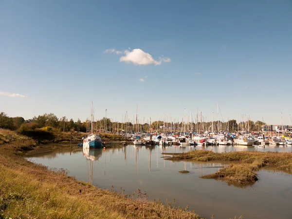 Landschap Uitzicht Scène Van Boten Afgemeerd Dok Jachthaven — Stockfoto