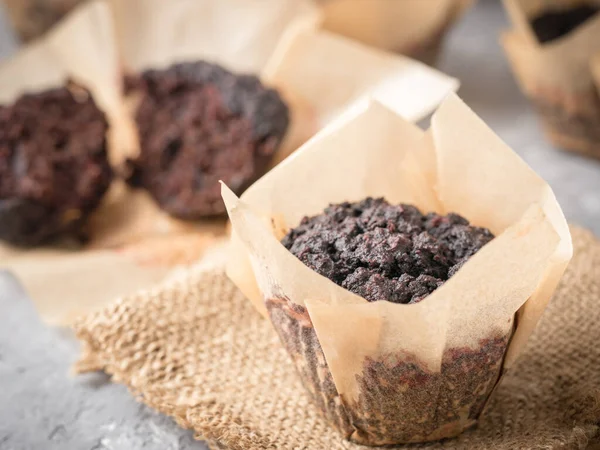 Glutenfreie Vegane Schokoladenmuffins Mit Roter Bete Mandelpulver Buchweizenmehl Und Karob — Stockfoto