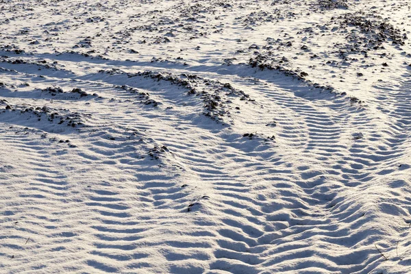 Covered Plowed Earth Tracks Wheels Car Snow Covered Rough Plowed — Stok Foto