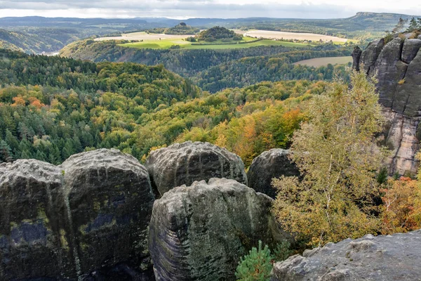 エルベ砂岩山脈地域の秋 Bad Schandau Schrammsteine — ストック写真