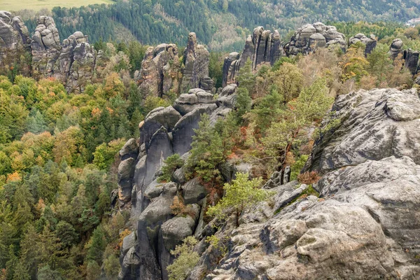 エルベ砂岩山脈地域の秋 Bad Schandau Schrammsteine — ストック写真