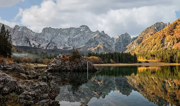 Bergpanorama Alpine Landschaft Mit See See Von Fusine Tarvisio Italien — Stockfoto