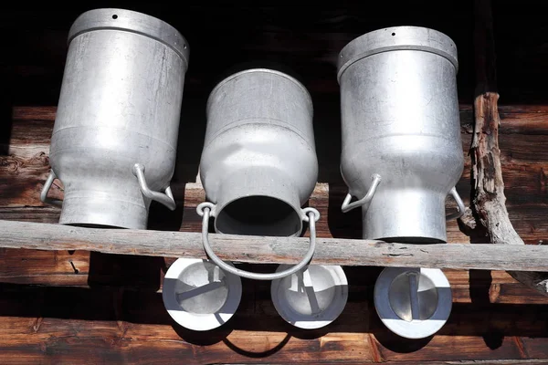 Three Old Milk Churns Shelf — Stock Photo, Image