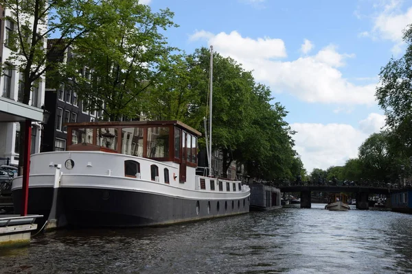 Csatorna Amszterdam Holland Alföld Folyó Csatornák Csónak Hajó Víz Város — Stock Fotó