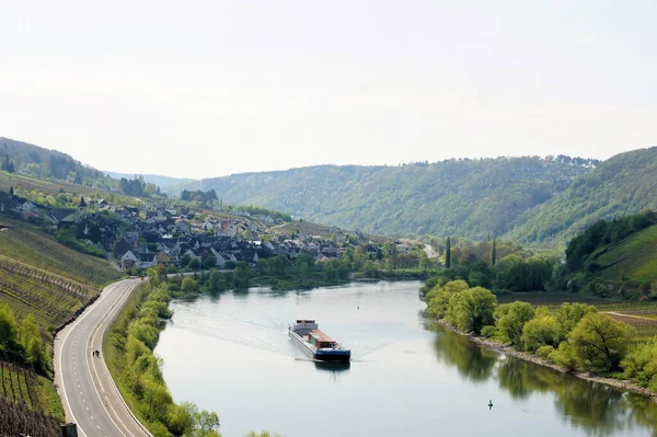 Vale Moselle Burg Com Navio Carga Mosel — Fotografia de Stock