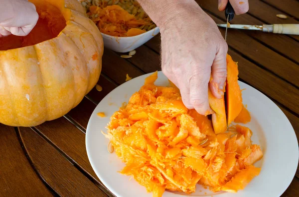 Preparando Calabaza Para Halloween — Foto de Stock