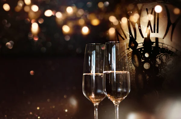 Yeni Yılınız Kutlu Olsun Şampanya Saatle — Stok fotoğraf